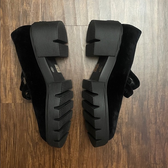 Like new STUART WEITZMAN soho leighton platform mary jane in black 10.5 - Picture 10 of 16